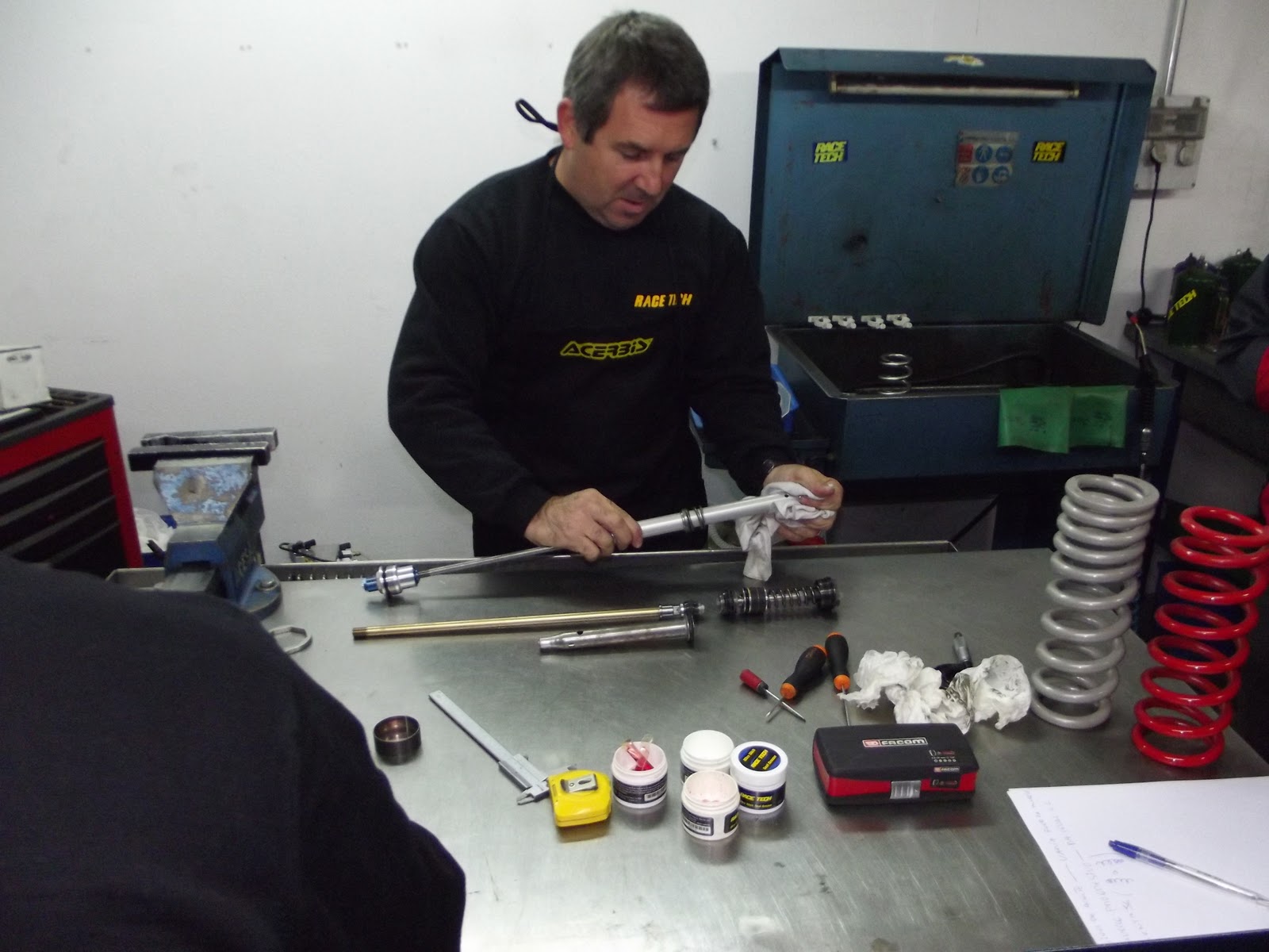 RACETECH Mediterranean Curso Suspensiones Race Tech Mediterranean