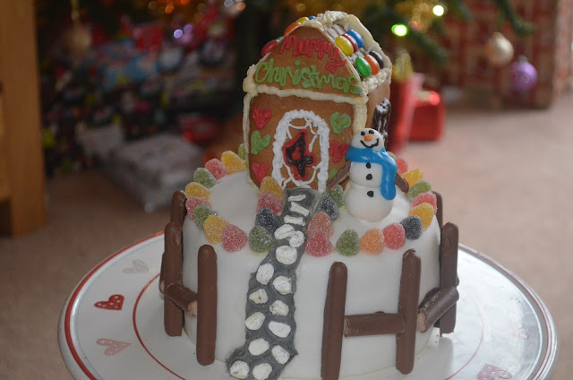 Cake Guru: December 2012