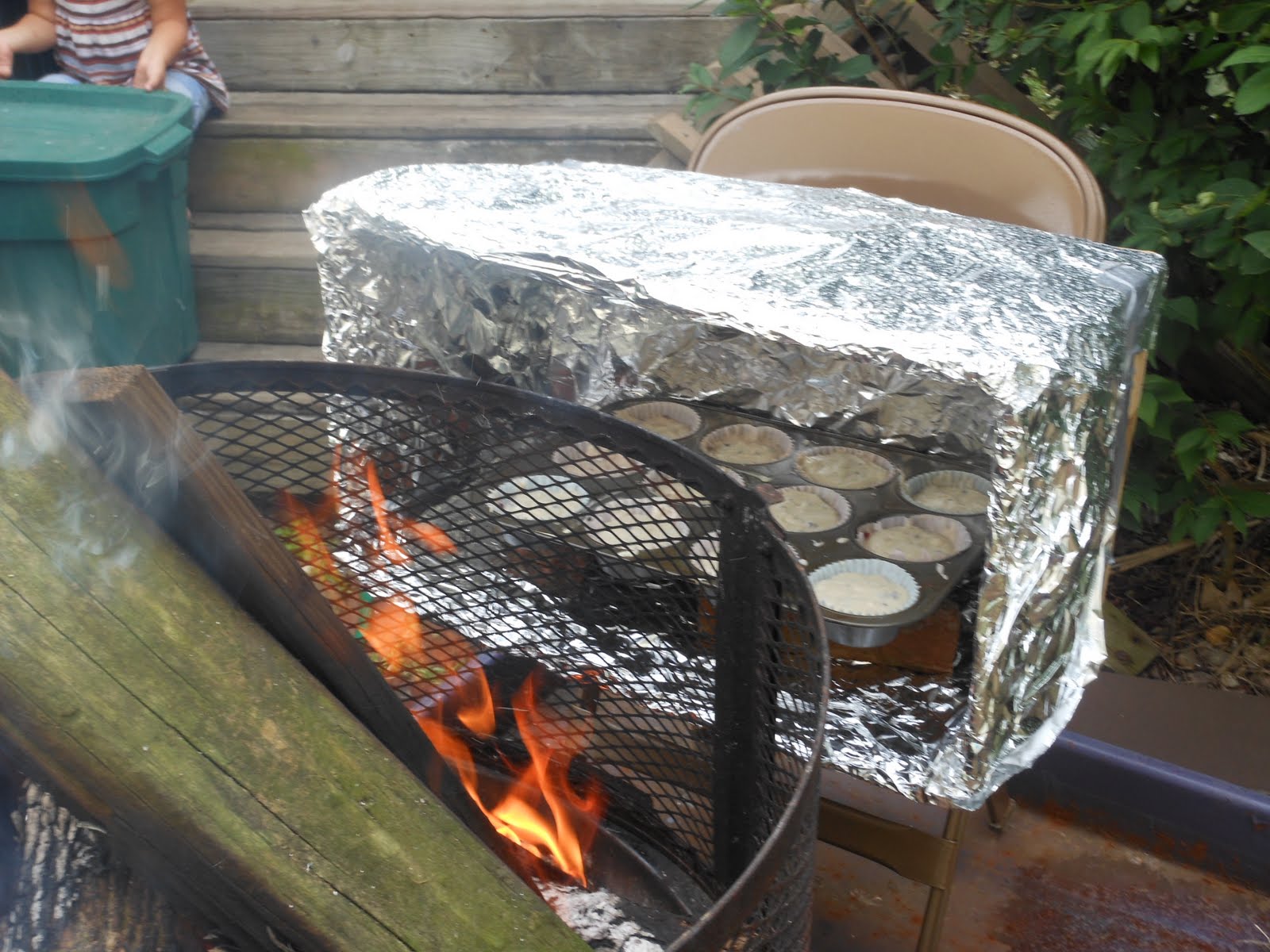 The Gr8 Eliason 8 Baking in a Cardboard Box.