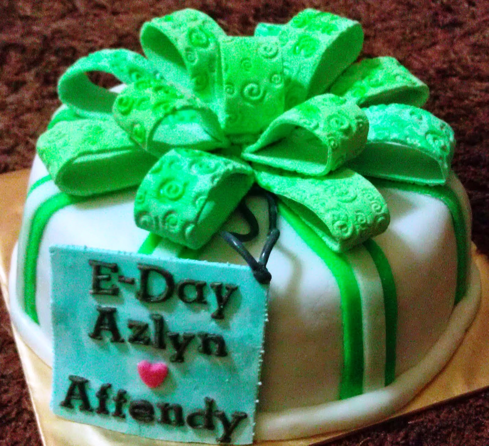 Fondant Cake 10