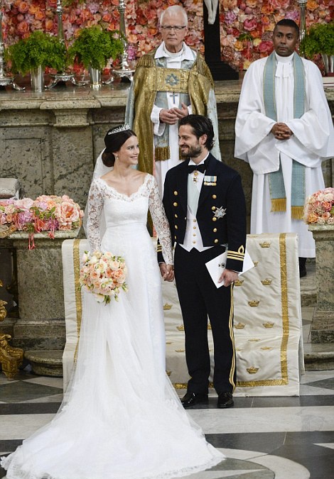Nick Verreos: ROYAL COUTURE.....Wedding of Prince Carl Philip of Sweden and  Sofia Hellqvist: Wedding Gown