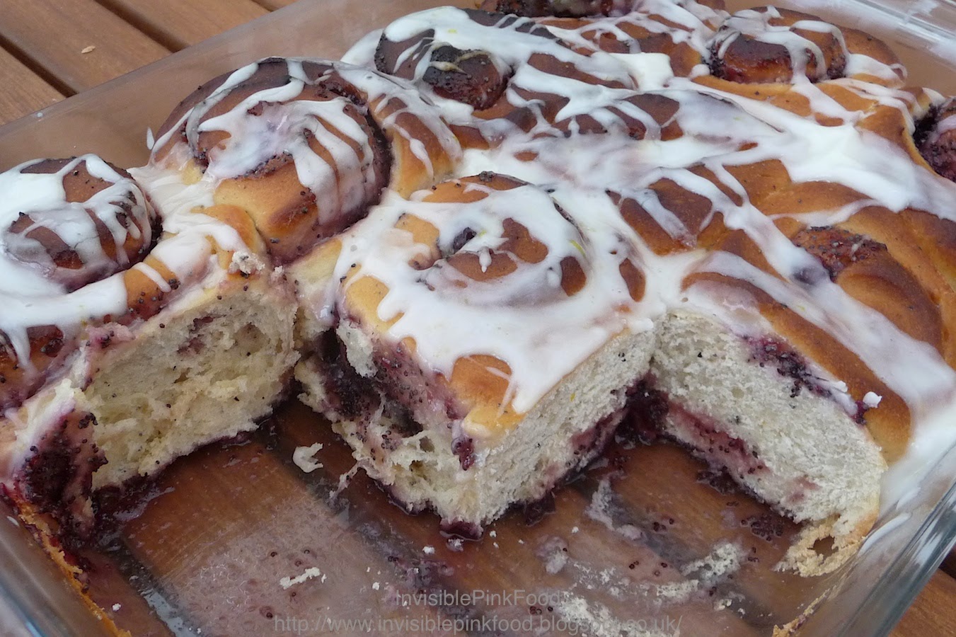 InvisiblePinkFood Blackberry and poppy seed buns