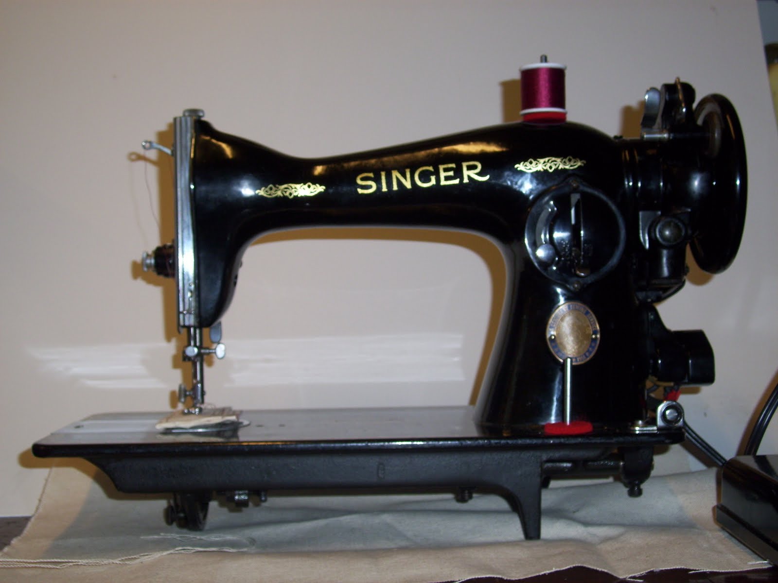 My Sewing Machine Obsession: Singer 15-91 stitches!!!