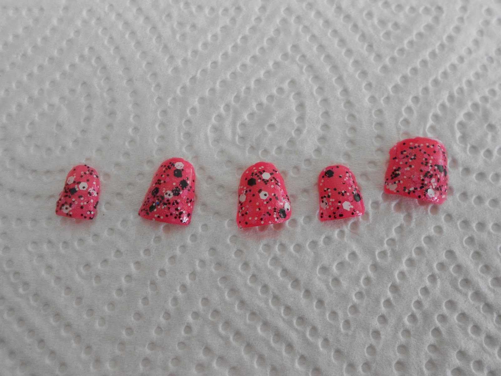 Nail Polish Obsession Essence nail art peel off base coat! Review.