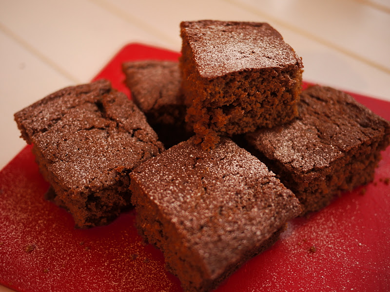 mary berry chocolate cake tray bake
