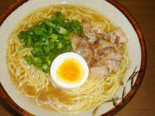 【国分株式会社】ひる麺〔LUNCH NOODLES〕・長崎県産炭焼きあごだし醤油ラーメン