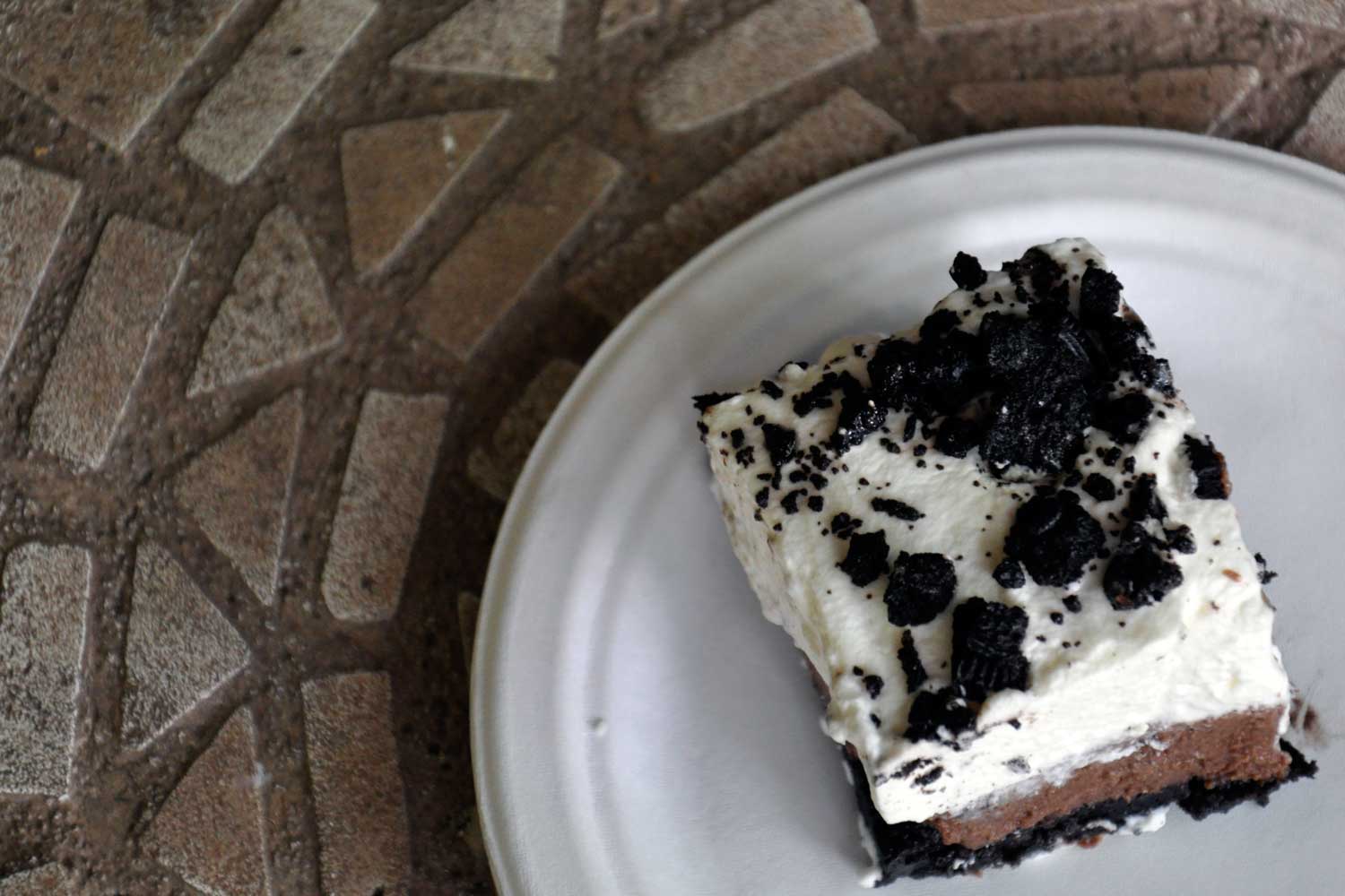 Maple Macaroni Chocolate Cream Pie Squares with Oreo Crust
