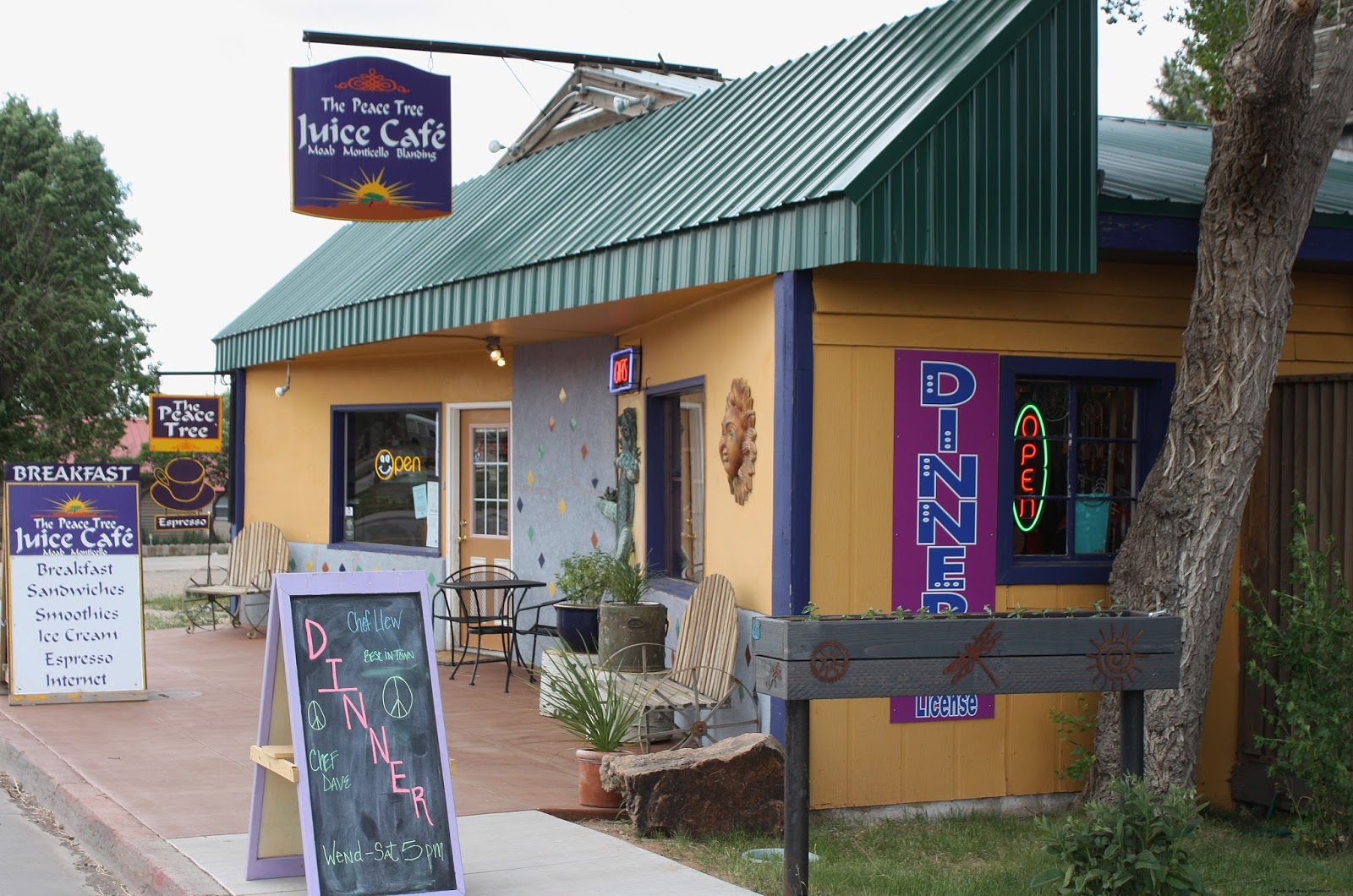 Food Adventures of a Comfort Cook Peace Tree Juice Cafe in Monticello