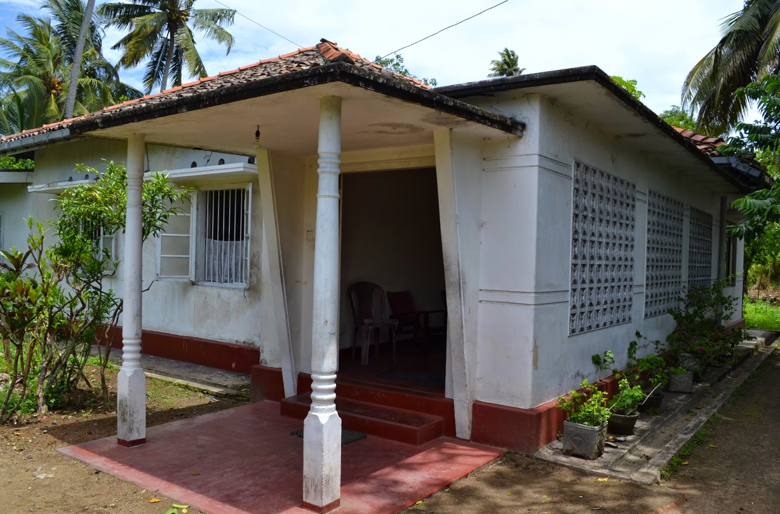 MidCeylontury THE MID CEYLONTURY AT HOME, PT. 2 BREEZE BLOCKS