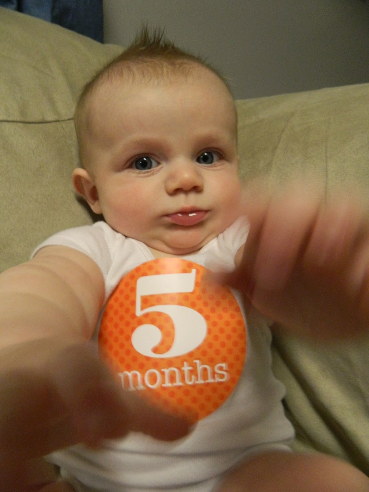 Eyes glued shut in the morning hoolilending