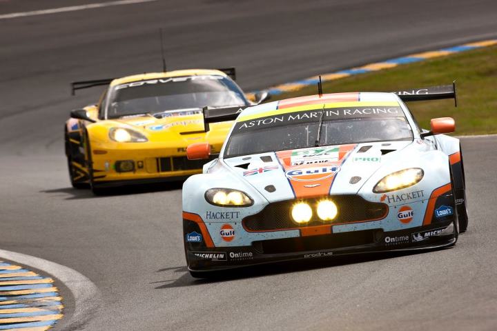 Résultats de recherche d'images pour « corvette racing versus Aston MArtin »