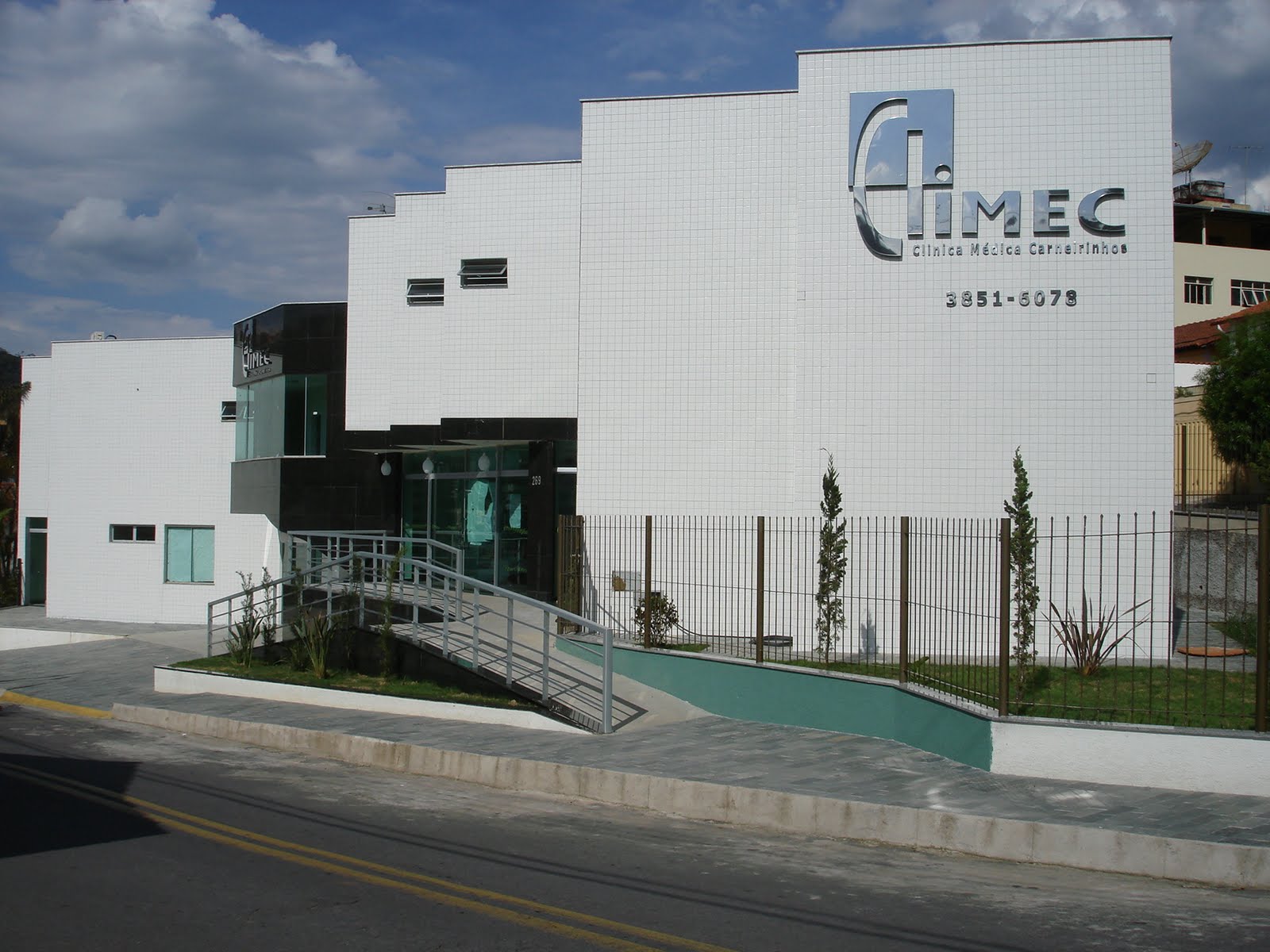 CLÍNICA ALPINO Agosto 2011