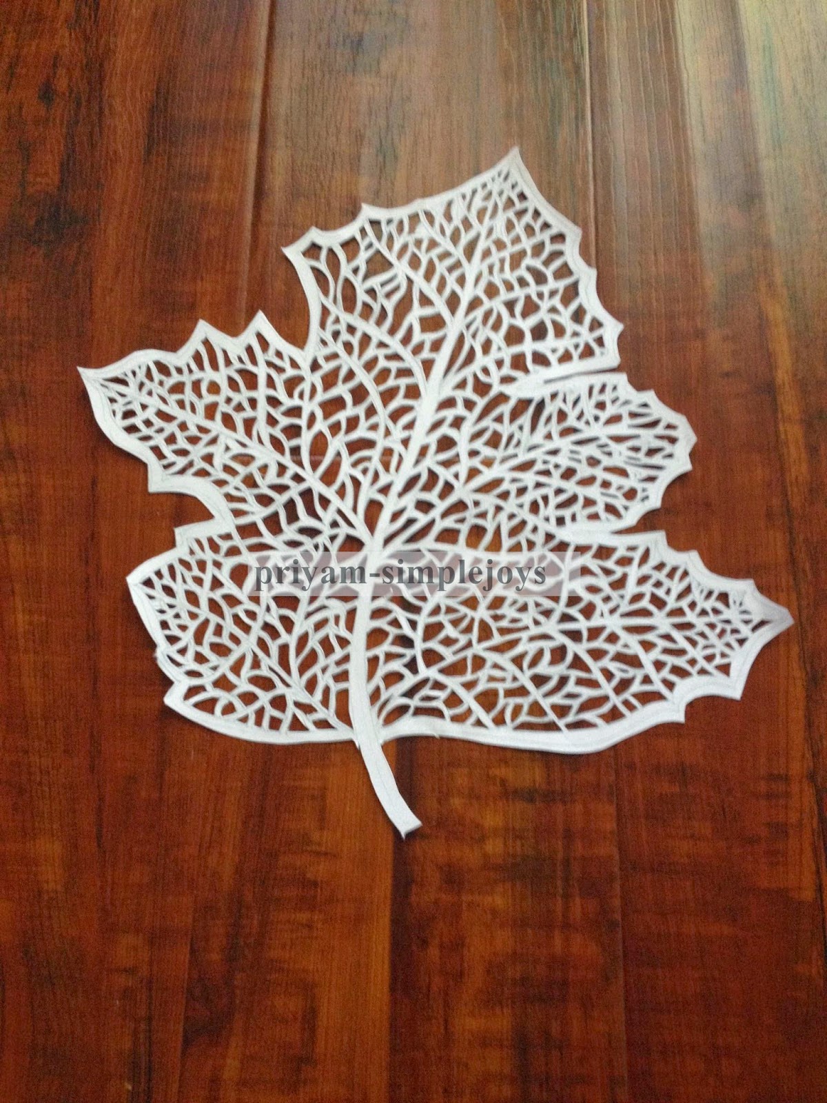 SimpleJoys Paper Cut Leaf