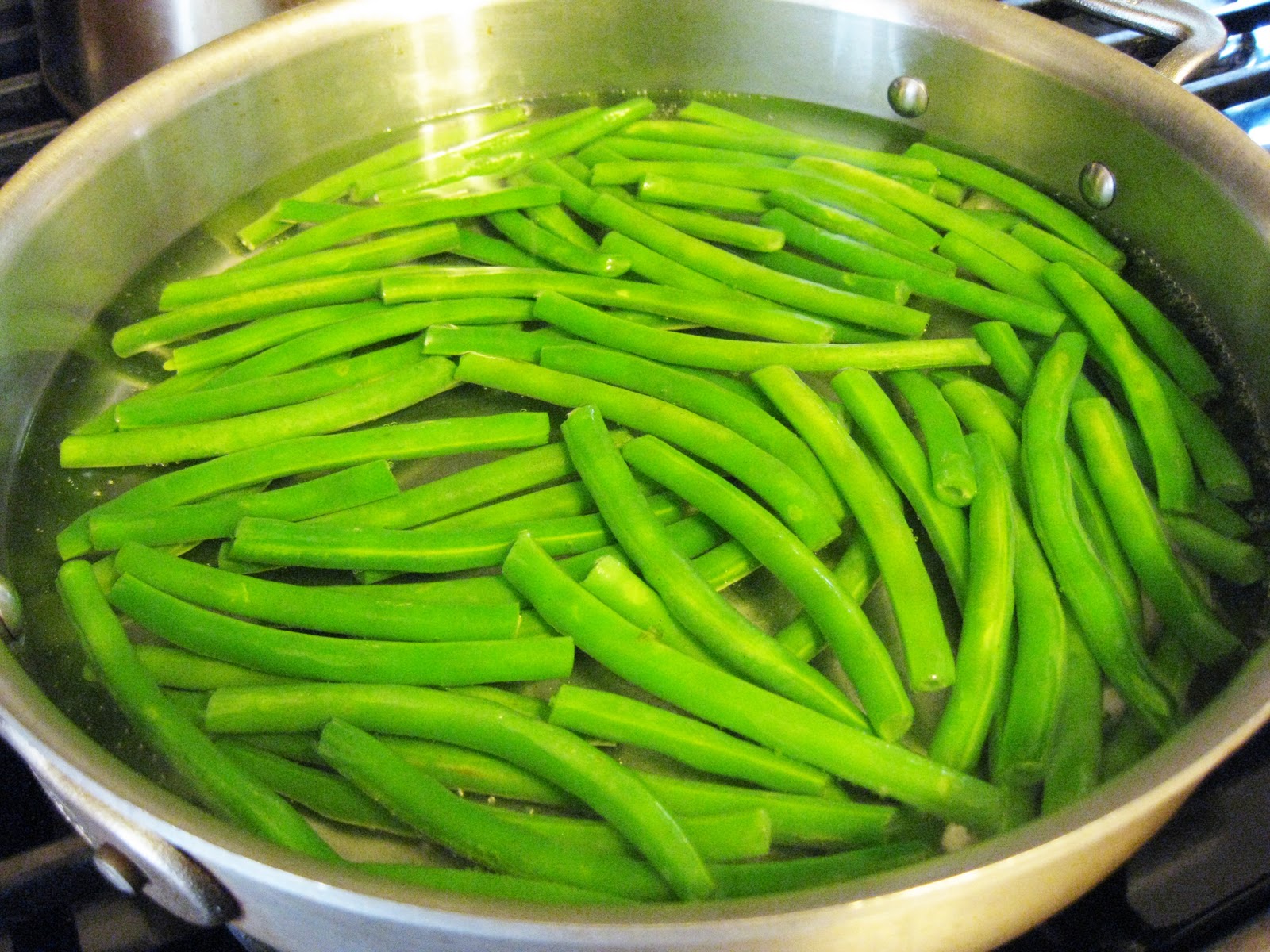 Blanch Beans White Gold