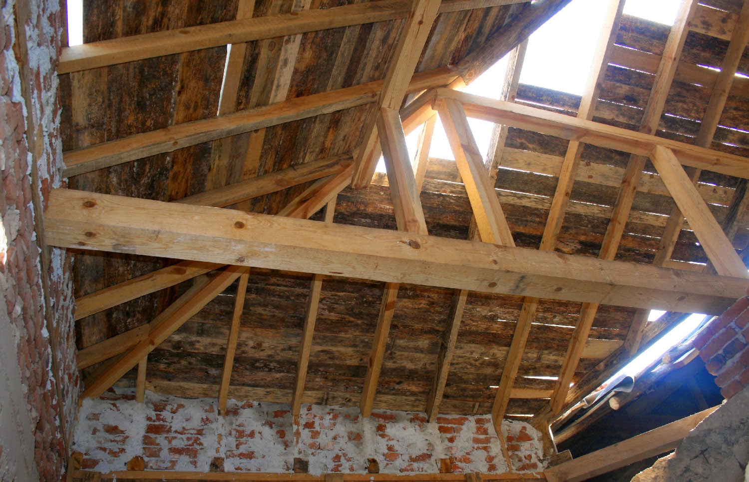Roof over the stairs nearly all solid Roof over the stairs nearly all solid
