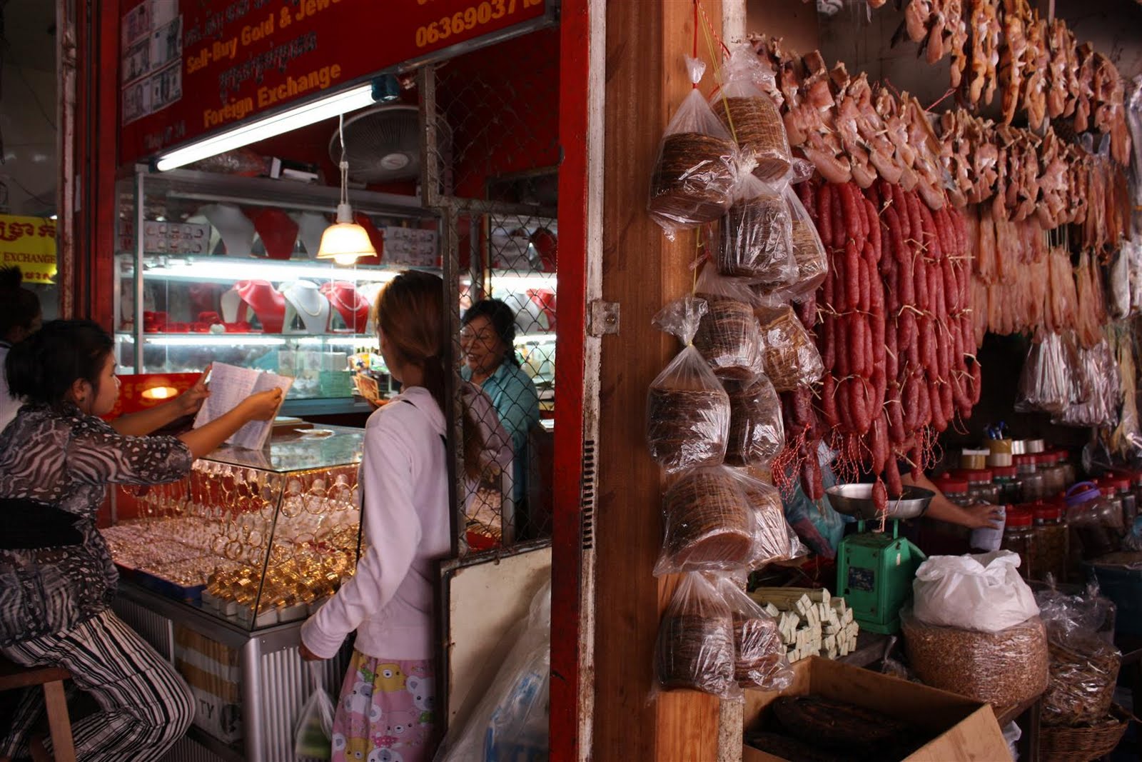 Buying Gold in Cambodia Chi, Damlung, Grams and Ounces Southeast