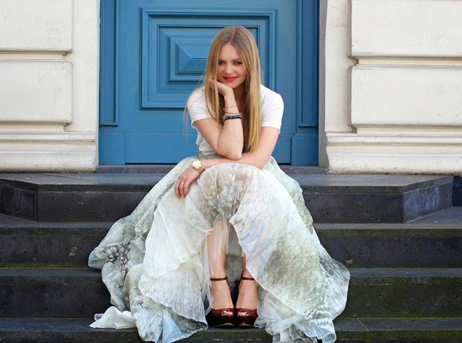 http://lookbook.nu/aniri_t H&M Conscious 2015 Long Silk-Blend Skirt