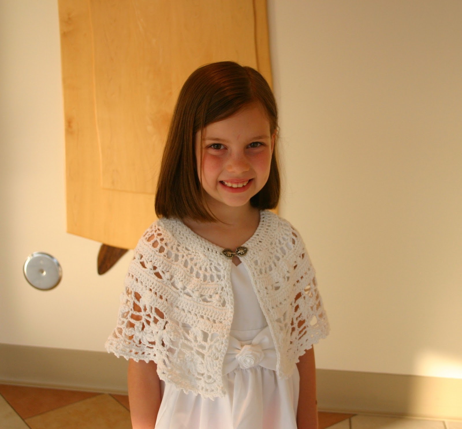 Tasty Crochet: Capelets For My Girls
