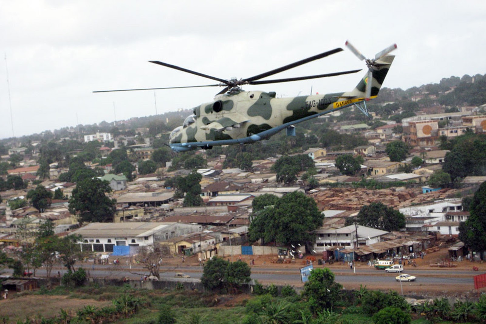 Armée de la Guniée Conakry GUINEA+CONAKRY+FAG-1003+MI-24+AIRE+COPIA+1