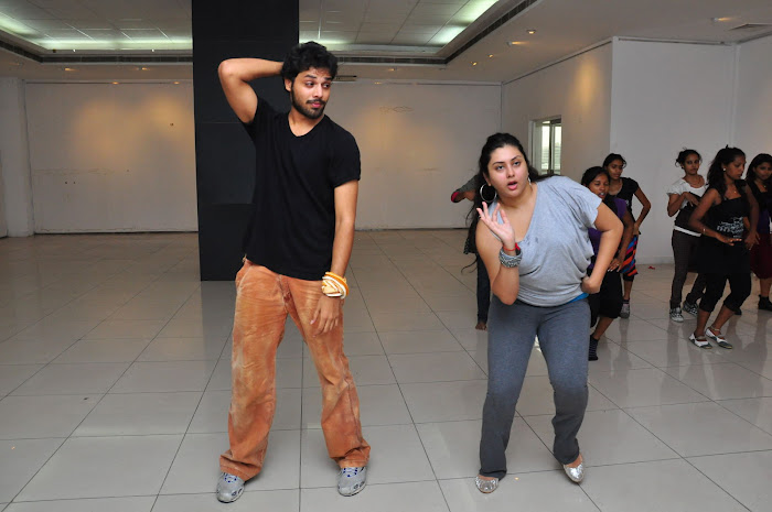 namitha dance reharsal unseen pics