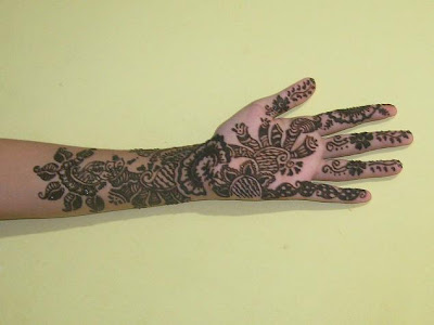 Mehndi Designs for hands 2012