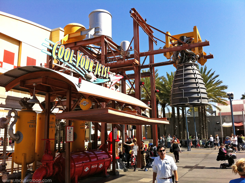 Mouse Troop Condor Flats Needs More Personality. Planes, Anyone?