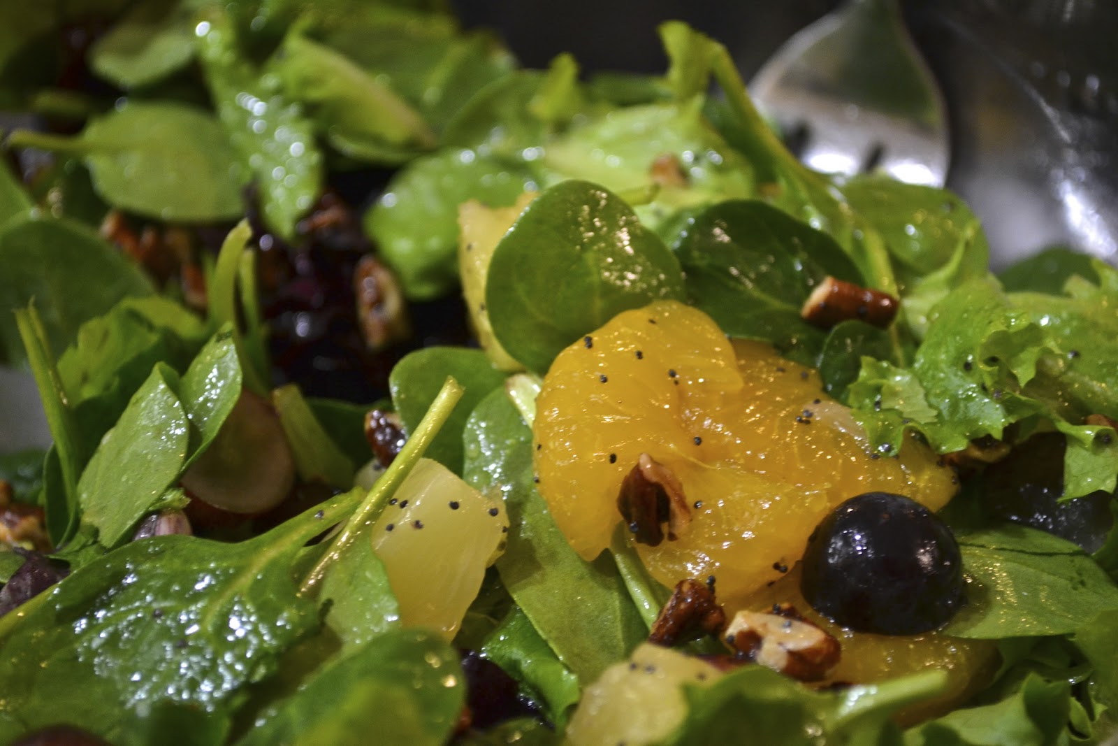 "Pointless" Meals Mixed Citrus Green Salad with OrangePoppyseed Dressing