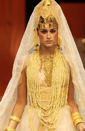 robe de mariée, Karakou moderne ou traditionnel maintenant disponible dans la boutique en ligne spécialisée en vente cafttan de luxe, karakou pas cher,