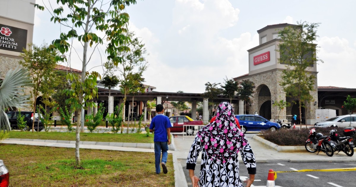Berburu Barang Branded Harga Miring di Johor Premium Outlet - Klasika