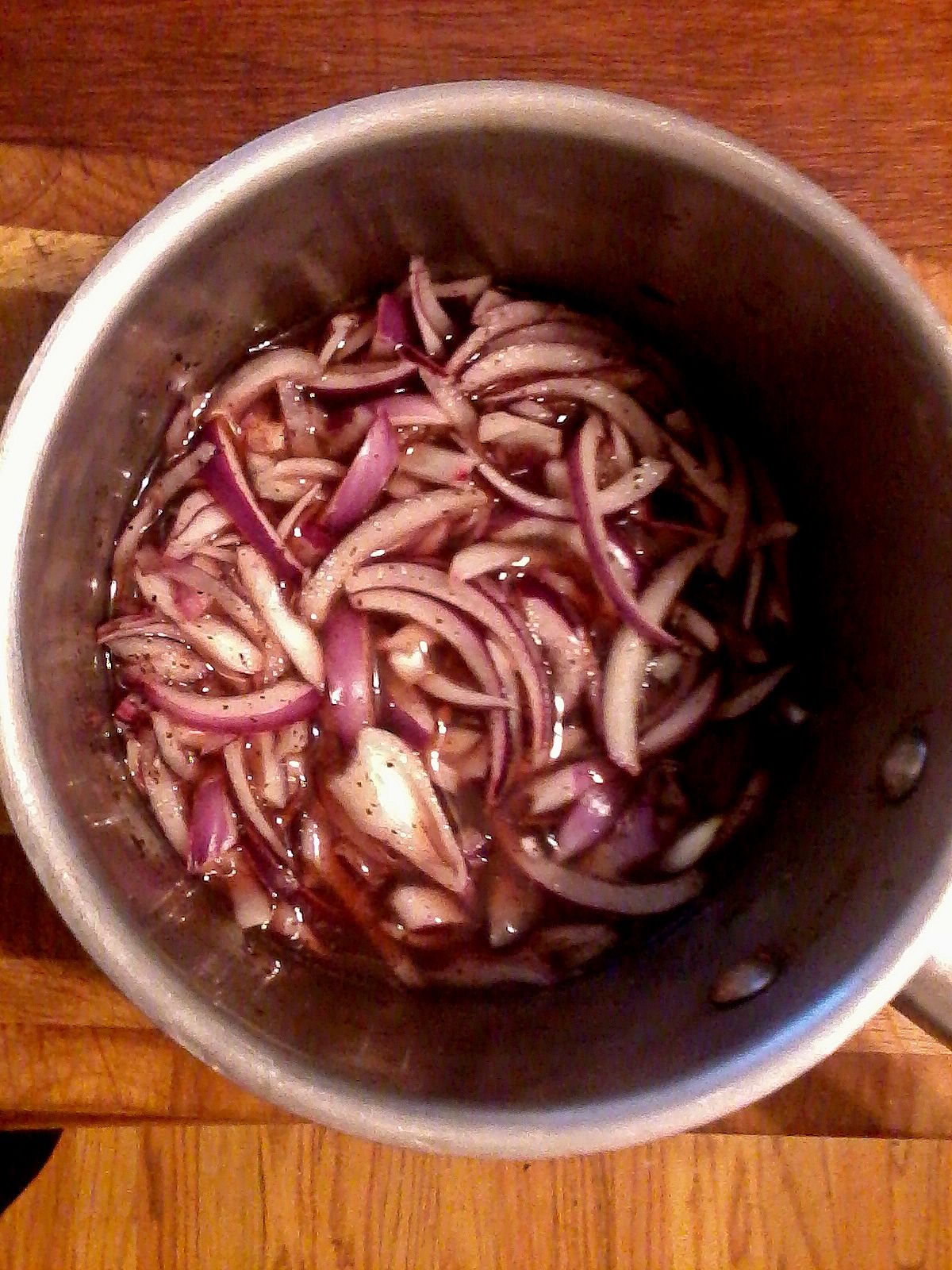 Mess'n Kitch'n Pickled Red Onions with Sumac (vegan, glutenfree)