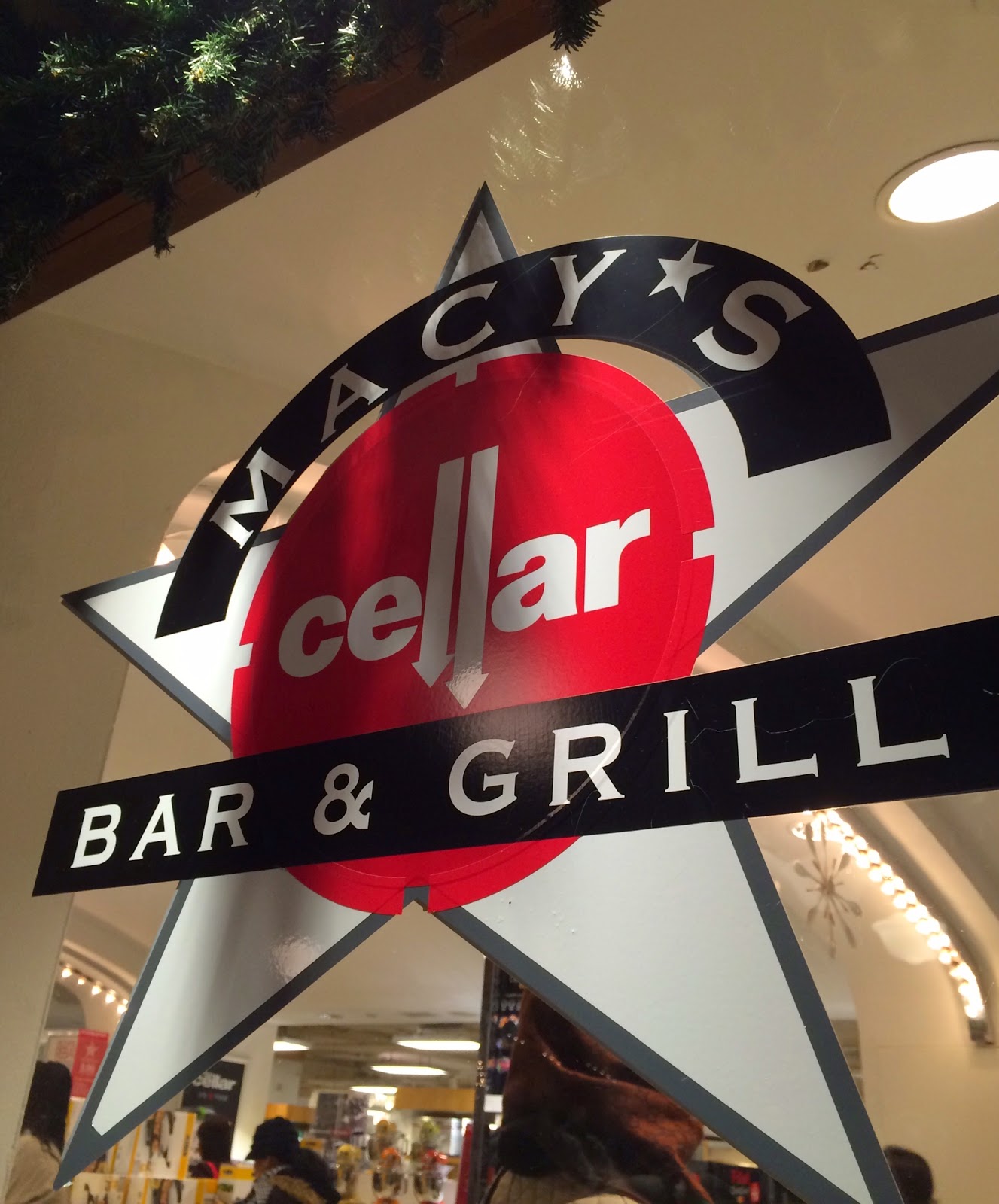 Macy's Cellar Bar & Grill / メイシーズ セラー バー&グリル I'm Made of Sugar