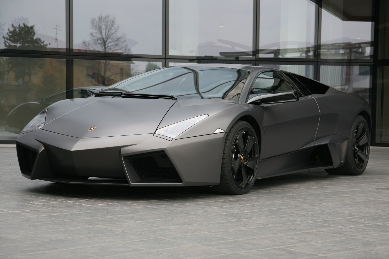 http://2.bp.blogspot.com/--wDQLKnILBI/Tn2bL8qPkCI/AAAAAAAAAD0/RLQmLcSHn9A/s1600/Lamborghini-Reventon-Roadster-Front-View.jpg