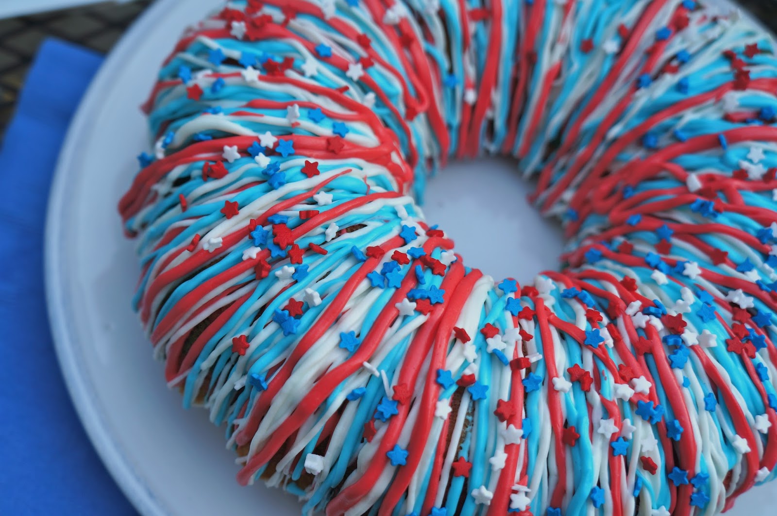 Hardly Housewives: Firecracker Cake