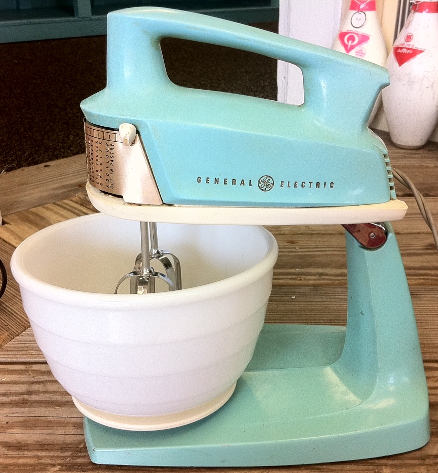 Lost & Found Marblehead, MA 1950's Beautiful Aqua General Electric