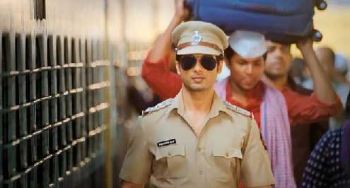 Phata Poster Nikhla Hero Trailer Phata Poster Nikhla Hero Trailer