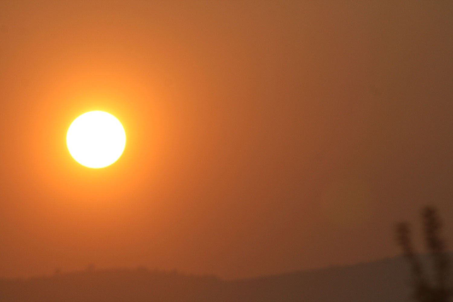 Up comes the sun Up comes the sun