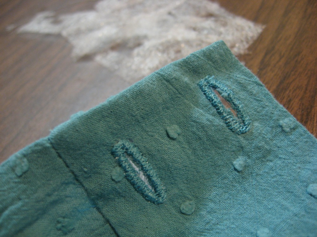 Sewing on Pins Tutorial Stabilizing Thin Fabric for Buttonholes