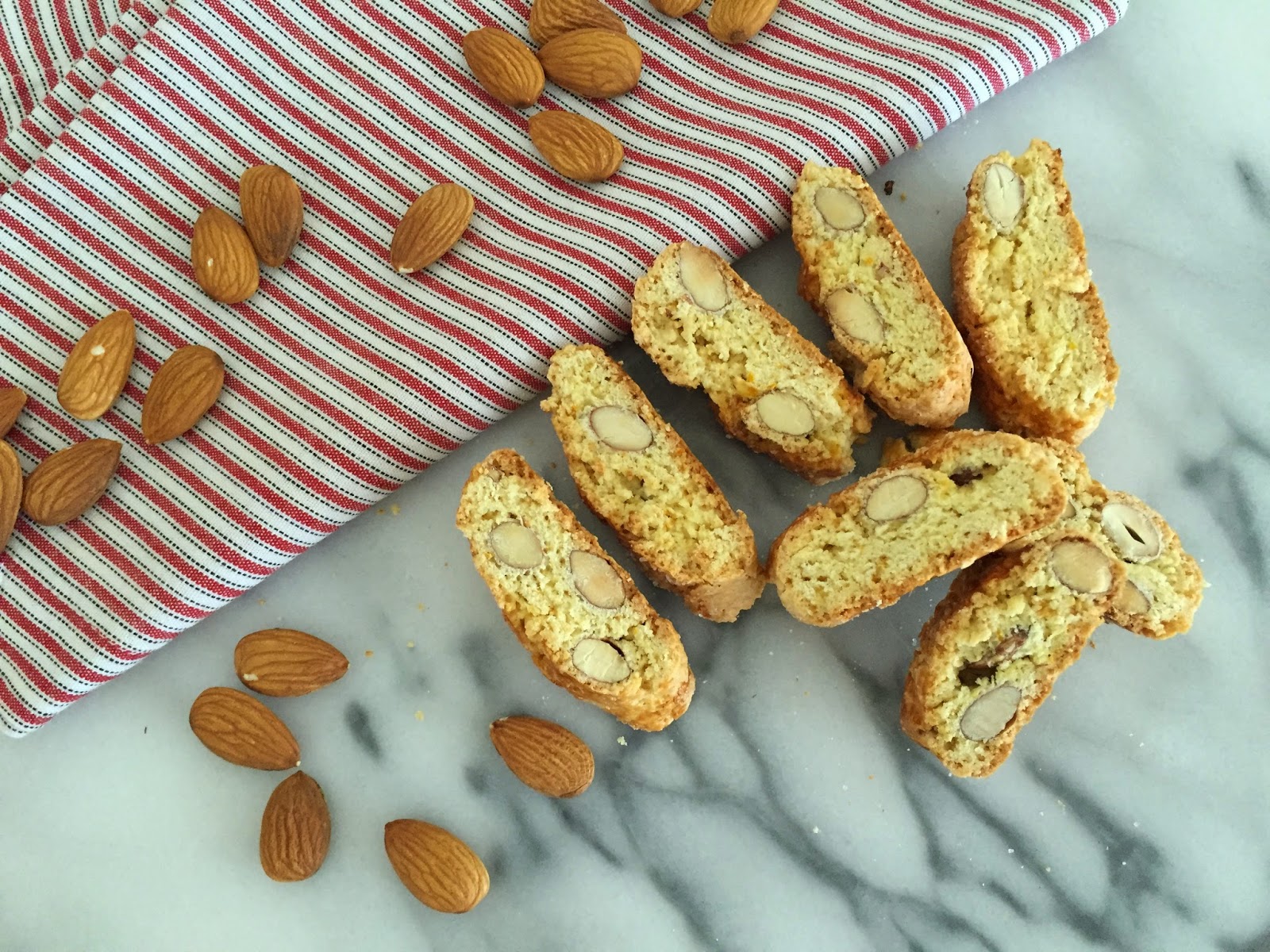 KITCHEN IN THE SAND Cantucci (Italian almond biscotti)