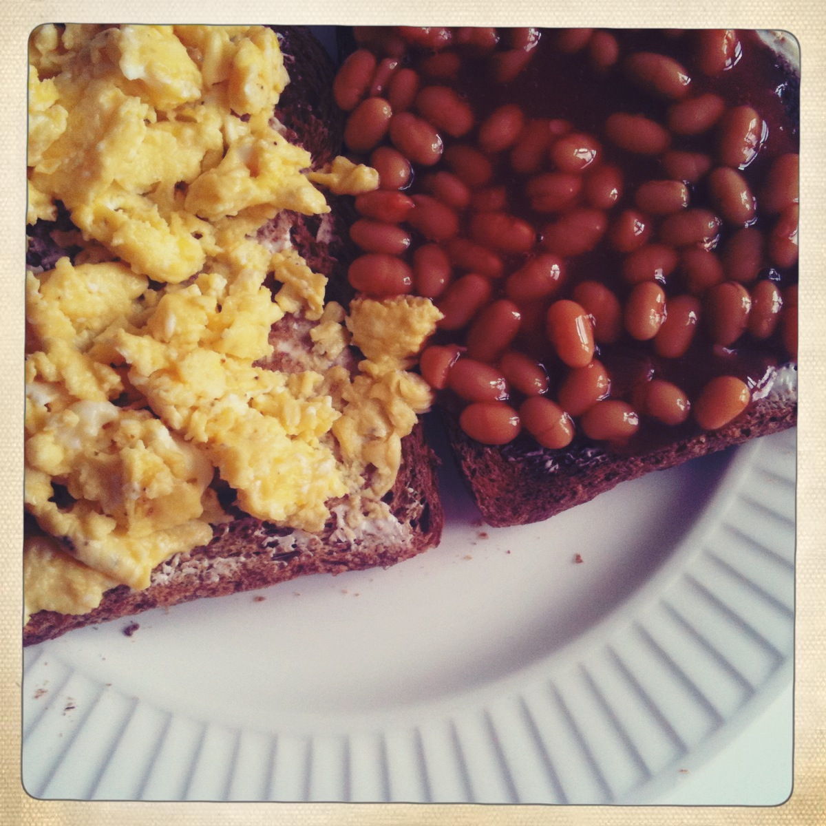 Elma's Kitchen Scrambled eggs and beans on toast