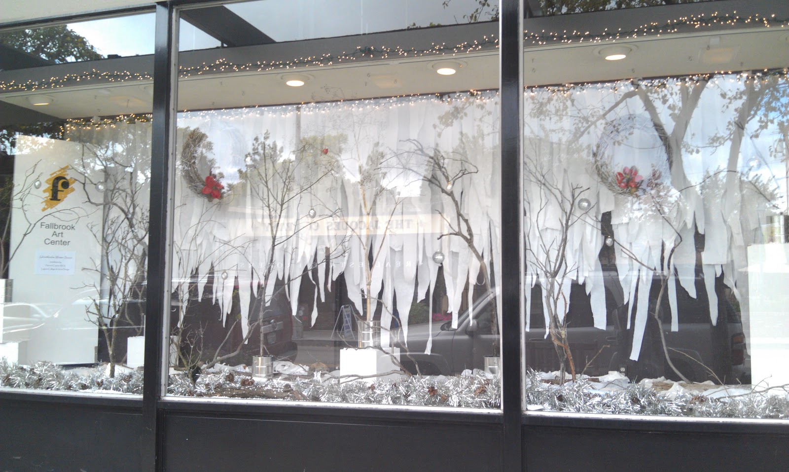 Christmas time photos with holiday window displays Refurbished Rubbish: Fallbrook Art Center Winter Window Display