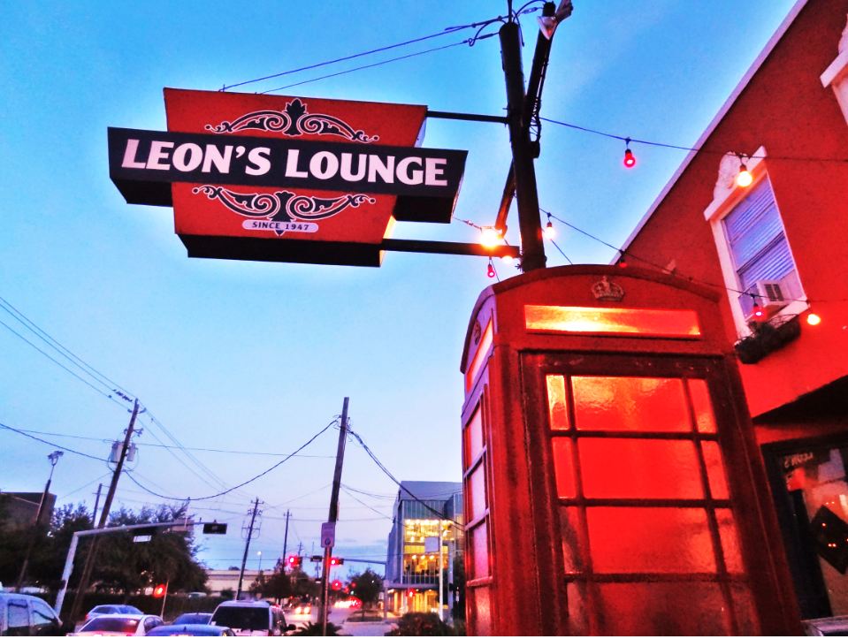 Houston in Pics Leon's Lounge