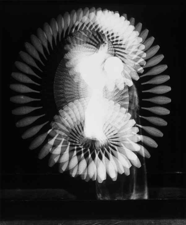 網球場的路上。KC Loves Tennis 網球與攝影 Tennis "Stopping Time" by Harold Edgerton
