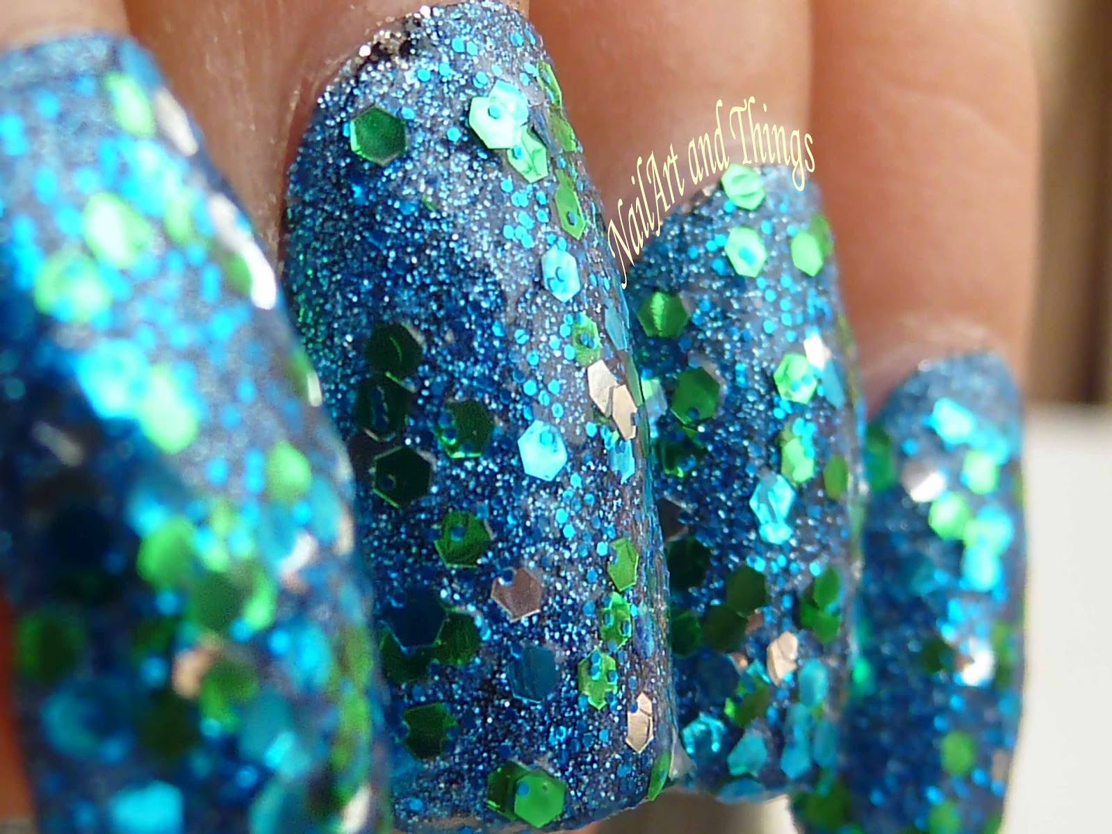 NailArt and Things Glitter Glitter on my Nails! Glitter Bomb!