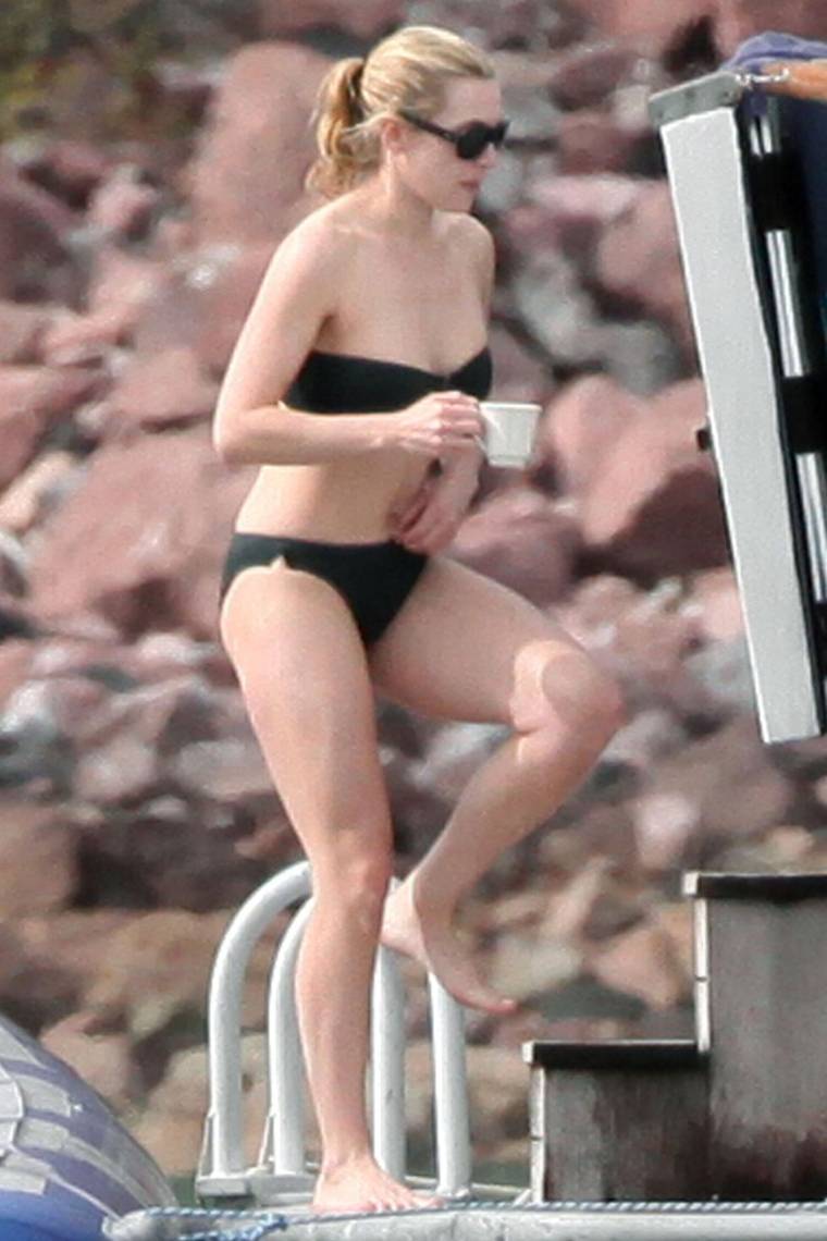 Kate Winslet amateur bikini photo