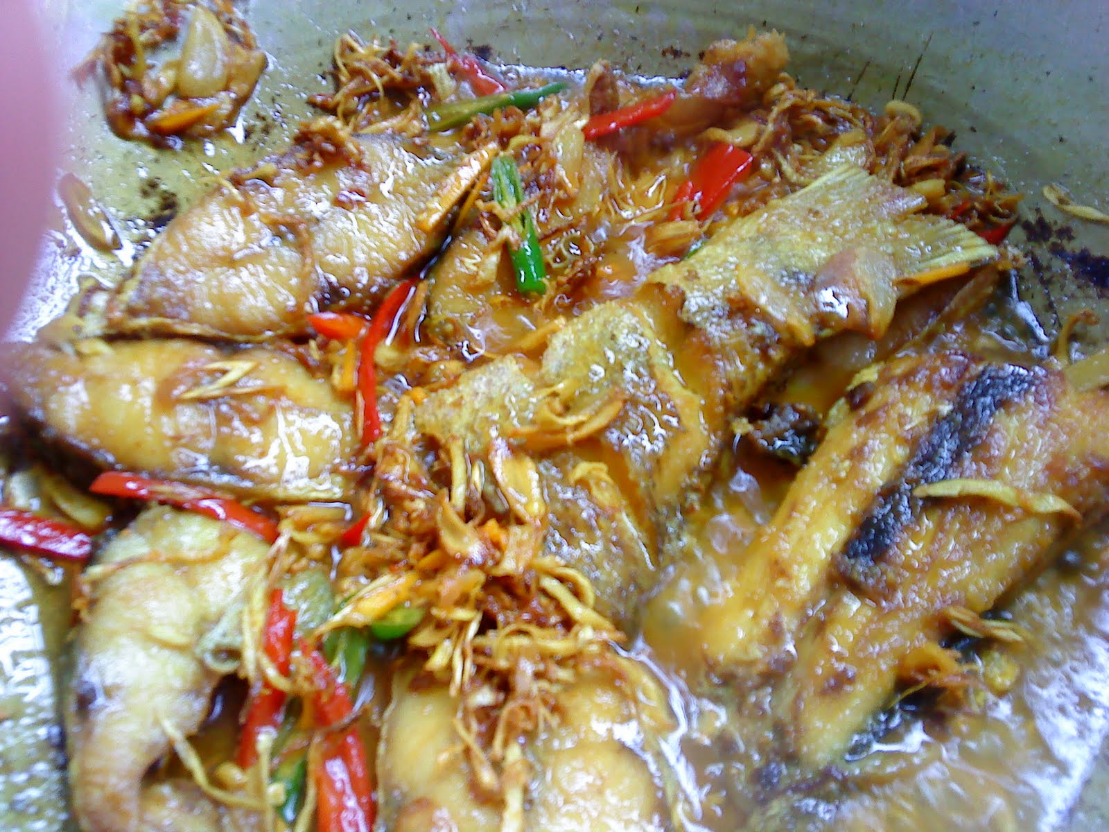 Cooking Pleasure Fried Fish in Turmeric and Vinegar Sauce [Acar Fish]