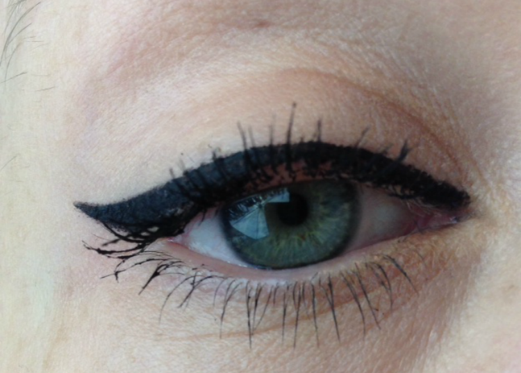 Benefit They're Real Push-up Liner review
