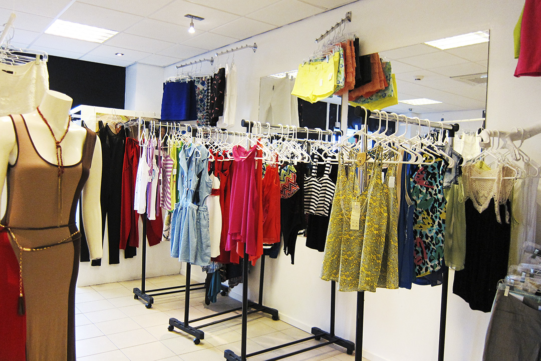 hello grenada, see you later america Esplanade Mall. Saint