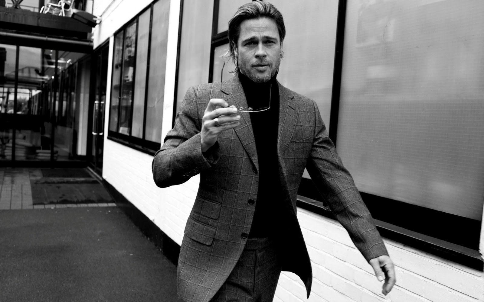 http://2.bp.blogspot.com/-06LGVG9VKug/URmqx2I9xhI/AAAAAAAA2g0/KP-eY2rCTBE/s1600/Brad-Pitt-Black-and-White-Wallpapers_Fondos-de-Pantalla-de-Brad-Pitt.jpg
