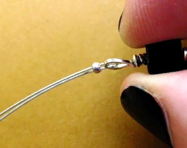 Handmade by Amo'r, Ireland C is for Crimping. How to Finish a Beaded