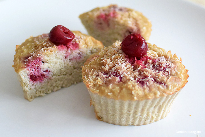 Kokos-Kirsch Muffin Rezept für Hunde Kokos-Kirsch Muffin Rezept für Hunde